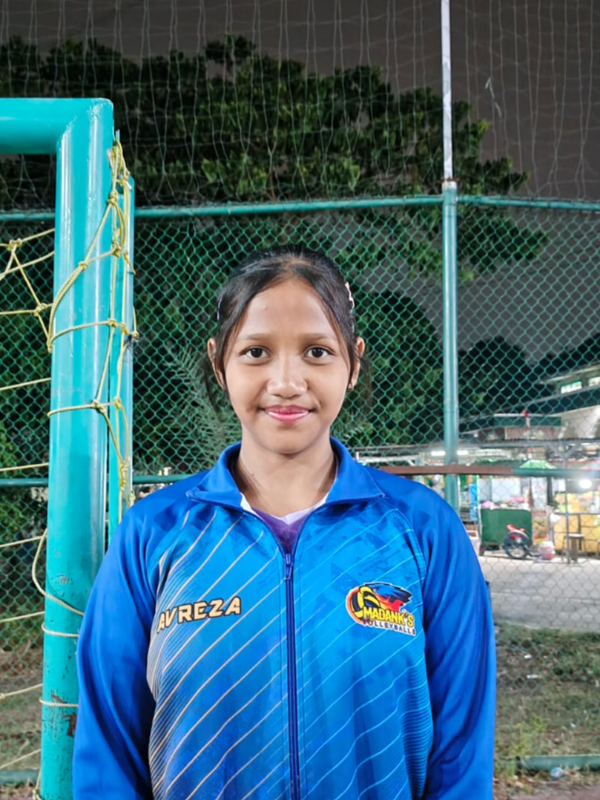 ADELLYA AVREZA